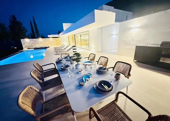 Villa Blue Breeze Nikiana